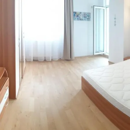 Good Vibes Mamaia Summerland Apartments & Beach Fratelli Loft Nuba Ego H2O Breeze Mamaia