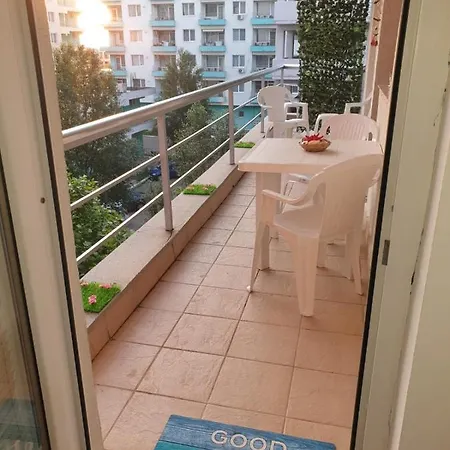 Good Vibes Mamaia Summerland Apartments & Beach Fratelli Loft Nuba Ego H2O Breeze * Mamaia